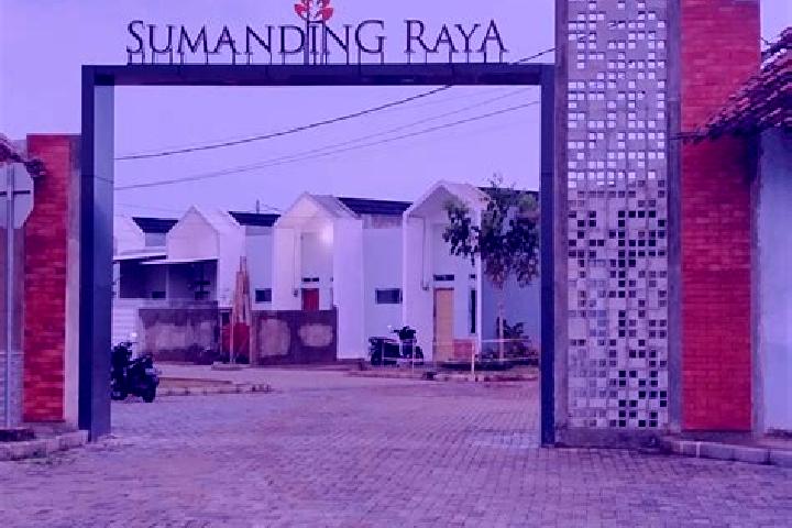 Maya, 21 — Escort in Sumanding, Indonesia
