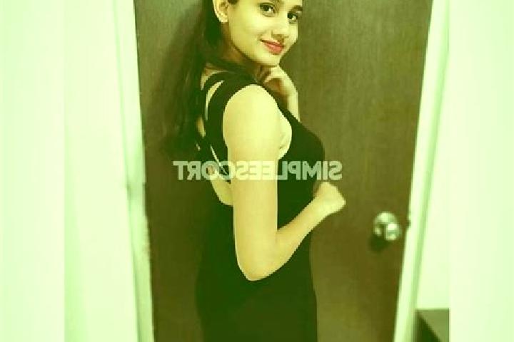Maya, 21 — Escort in Wardha, India