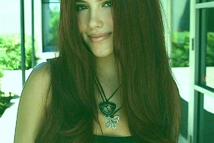 Maya, 22, a auburn dark-eyed latina companion based in Cekmekoey. Offering Erotic Massage, BDSM, Fetish, Roleplay. Available for incall and outcall, overnigh...