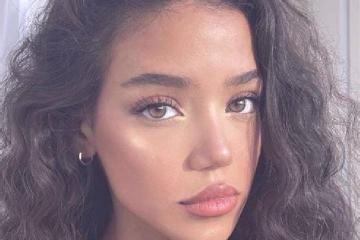 Maya, 22, a black brown-eyed european companion based in Loma de los Carmona. Offering Domination, Girlfriend Experience, OWO. Available for incall and outca...