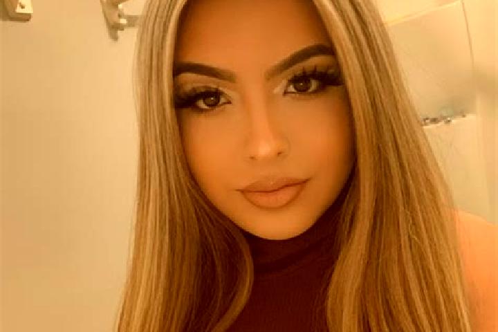 Maya, 22, a blonde amber-eyed latina companion based in Allo. Offering Tantra, CIM, Prostate Massage. Available for incall and outcall, day and evening dates.