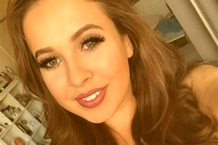 Maya, 22, a red brown-eyed middle eastern companion based in Chak One Hundred Six -Nine Left. Offering GFE, Domination, Duos. Available for incall and outcal...