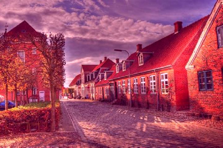 Maya, 22 — Escort in AEroskobing, Denmark