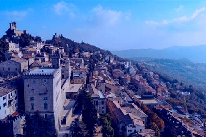 Maya, 22 — Escort in Monte San Marino, Italy
