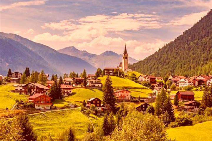 Maya, 22 — Escort in Vals, Austria