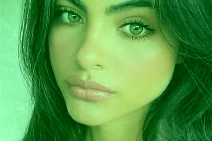Maya, 23, a auburn grey-eyed indian companion based in Al Mizhar First. Offering BDSM, Girlfriend Experience, Deep French Kissing. Available for incall and o...