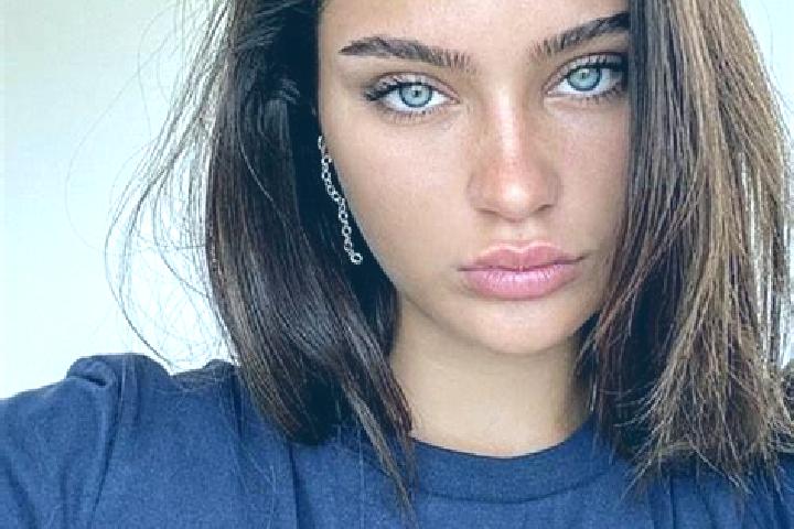 Maya, 23, a brunette green-eyed slavic companion based in Padang Hang. Offering Girlfriend Experience, Prostate Massage, Duos, Party Girl. Available for inca...