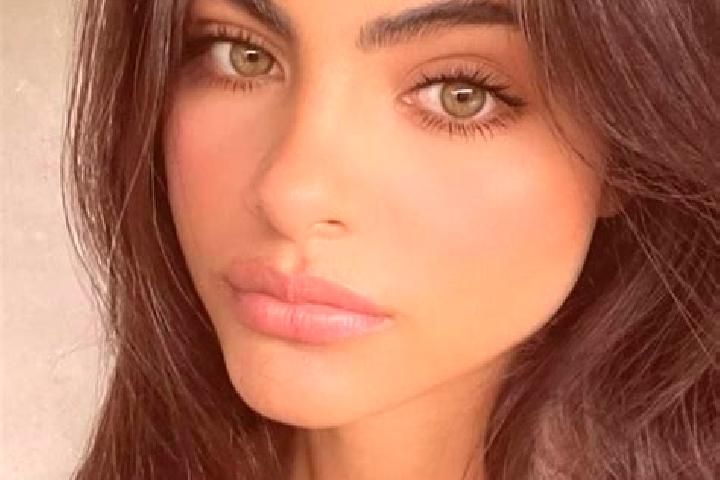 Maya, 23, a chestnut green-eyed indian companion based in Guayabo Dulce. Offering Overnight, Party Girl, BDSM, A-Level, Roleplay. Available for incall and ou...