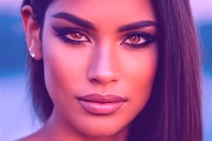 Maya, 23, a red green-eyed latina companion based in Abwinden. Offering Dinner Date, Prostate Massage, GFE. Available for incall and outcall, day and evening...