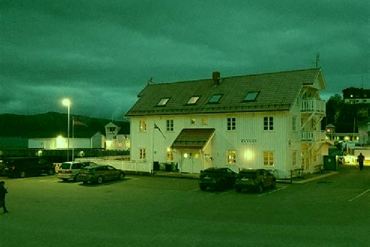 Maya, 23 — Escort in Lodingen, Norway