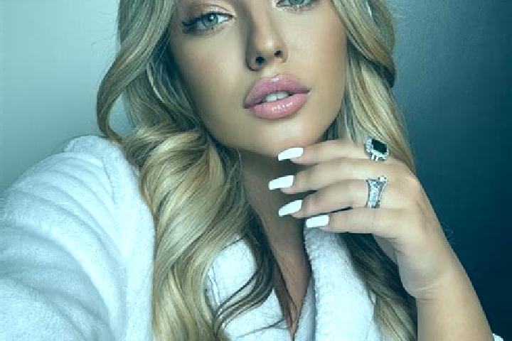 Maya, 23 — Escort in Rabig, Indonesia
