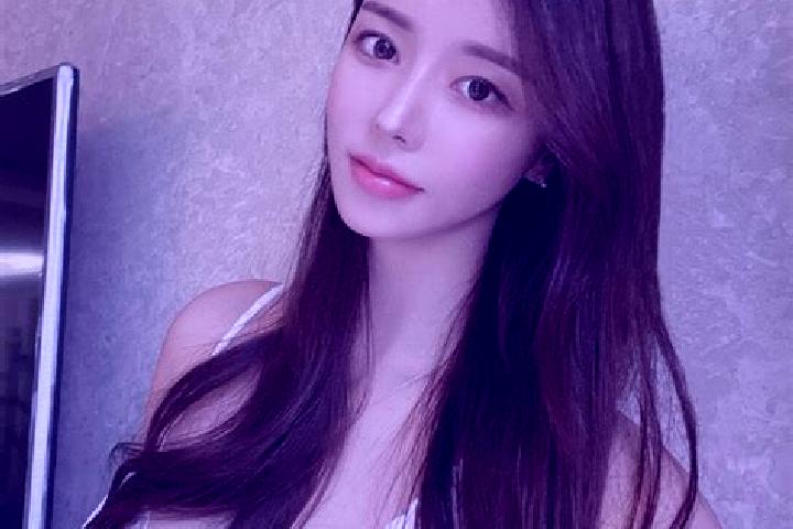 Maya, 23 — Escort in Sujiadang, China