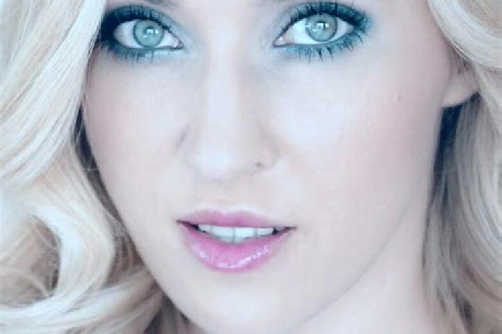 Maya, 24, a blonde green-eyed middle eastern companion based in Schwabstedt. Offering GFE, Massage, Tantra, A-Level. Available for incall and outcall, overni...
