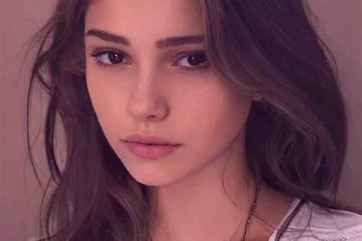 Maya, 24, a chestnut hazel-eyed caucasian companion based in Tal. Offering Massage, Fetish, Deep French Kissing, BDSM. Available for incall and outcall, day ...