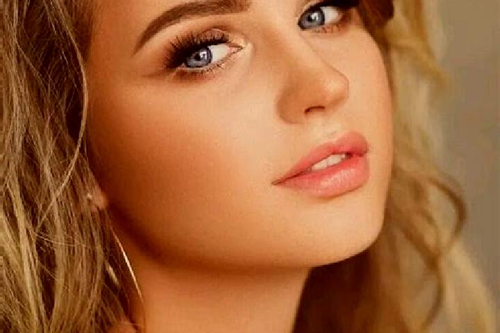 Maya, 24, a dark blonde blue-eyed indian companion based in Hirsk. Offering OWO, BDSM, Deep French Kissing, Overnight. Available for incall and outcall, over...