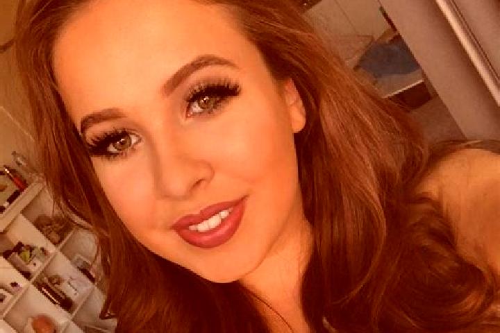 Maya, 24, a dark blonde brown-eyed ebony companion based in Montigne-le-Brillant. Offering Massage, Domination, Striptease, Dinner Date. Available for incall...