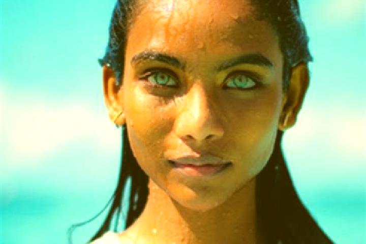 Maya, 24, a red blue-eyed indian companion based in Stanari. Offering Striptease, OWO, Tantra, Couples. Available for incall and outcall, day and evening dates.