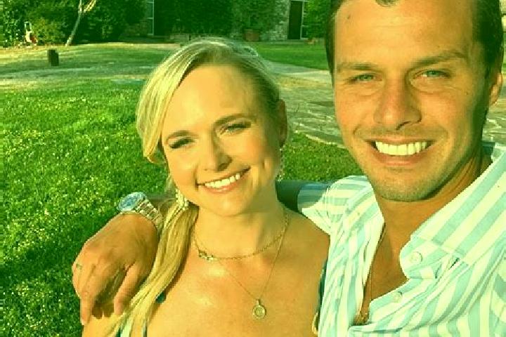 Maya, 24 — Escort in Glastonbury, Canada