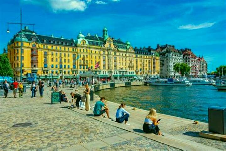 Maya, 24 — Escort in Lerdala, Sweden