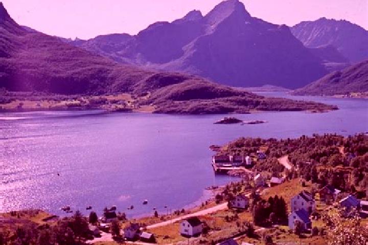 Maya, 24 — Escort in Sigerfjord, Norway