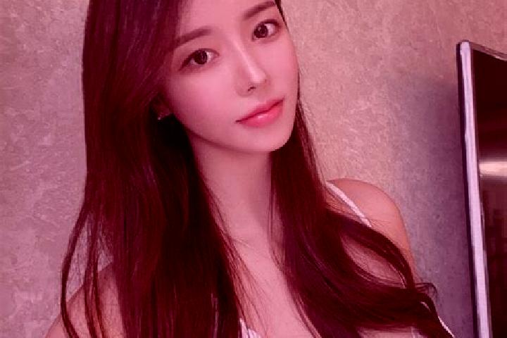 Maya, 24 — Escort in Yushugou, China