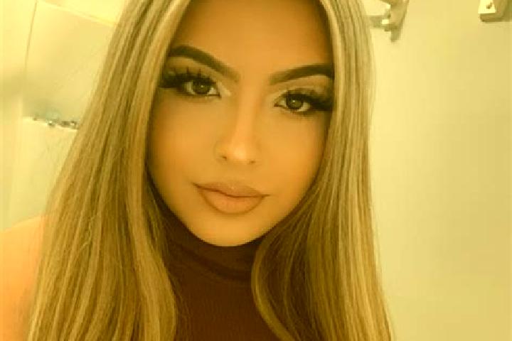 Maya, 25, a blonde hazel-eyed latina companion based in Mugron. Offering Dinner Date, BDSM, CIM, A-Level. Available for incall and outcall, overnight booking...