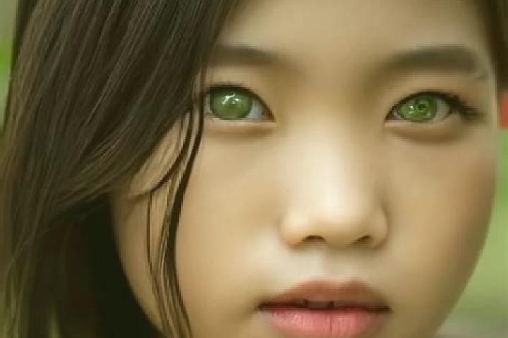 Maya, 25, a chestnut green-eyed asian companion based in Al Muteena. Offering Dinner Date, Tantra, Fetish. Available for incall and outcall, overnight bookin...