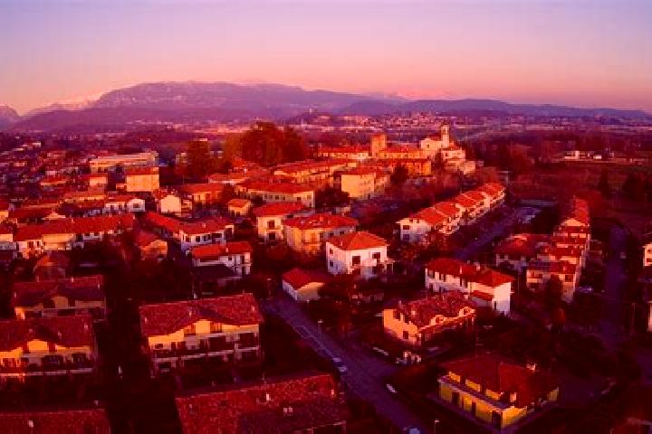 Maya, 26 — Escort in Castelbellino, Italy