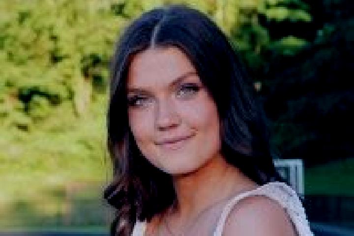 Maya, 26 — Escort in Essex Fells, United States