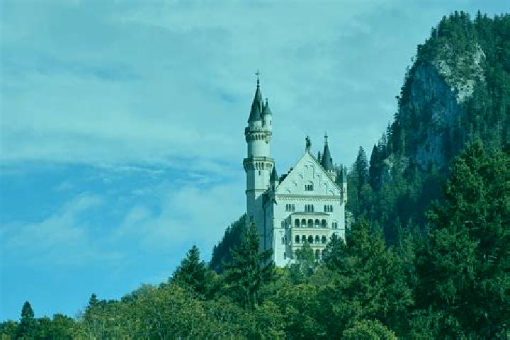 Maya, 26 — Escort in Hohenschwangau, Germany