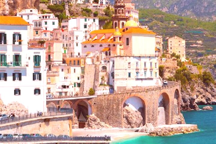 Maya, 26 — Escort in Marcheno, Italy
