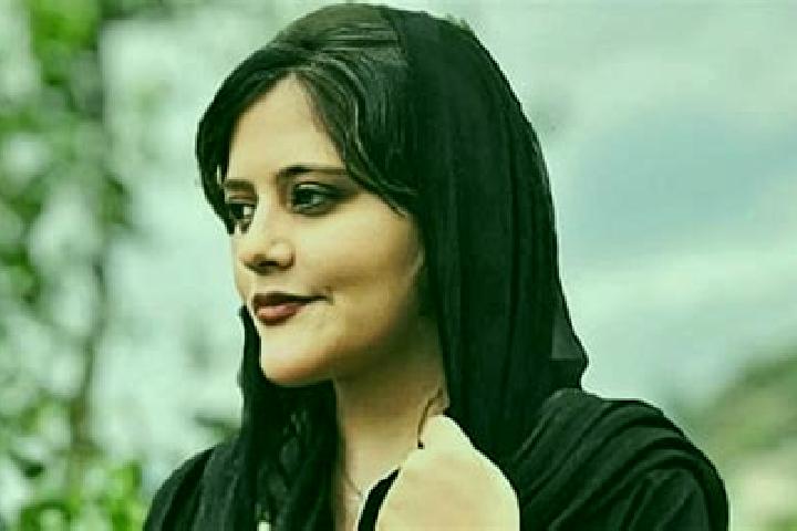 Maya, 26 — Escort in Shal, Iran