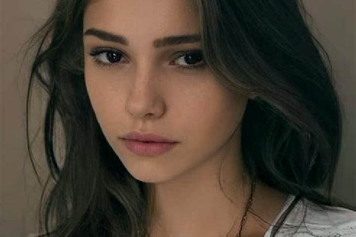 Maya, 27, a chestnut brown-eyed slavic companion based in Kipini. Offering BDSM, Girlfriend Experience, Dinner Date. Available for incall and outcall, overni...