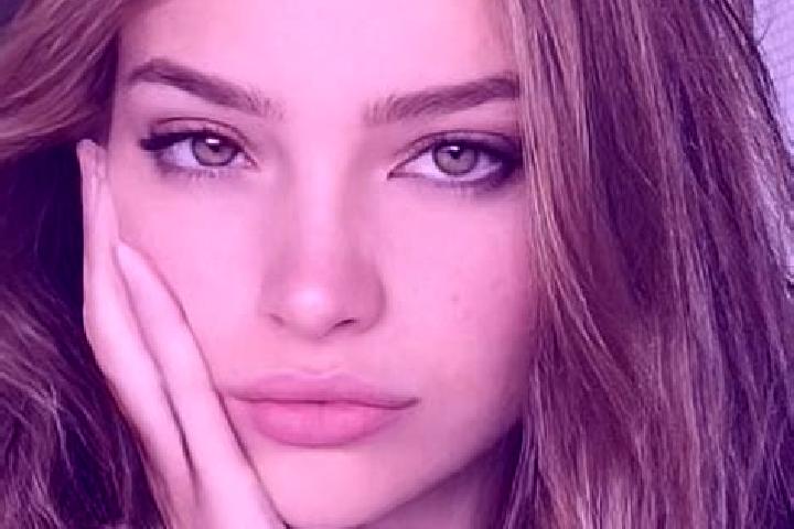 Maya, 27, a dark blonde hazel-eyed mediterranean companion based in Jugno. Offering A-Level, Erotic Massage, Party Girl, Overnight, 69. Available for incall ...