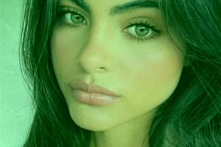 Maya, 27, a dark blonde hazel-eyed middle eastern companion based in Hespe. Offering GFE, Fetish, Tantra. Available for incall and outcall, overnight booking...