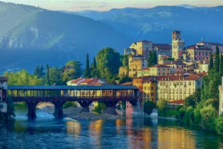 Maya, 27 — Escort in Bassano Bresciano, Italy