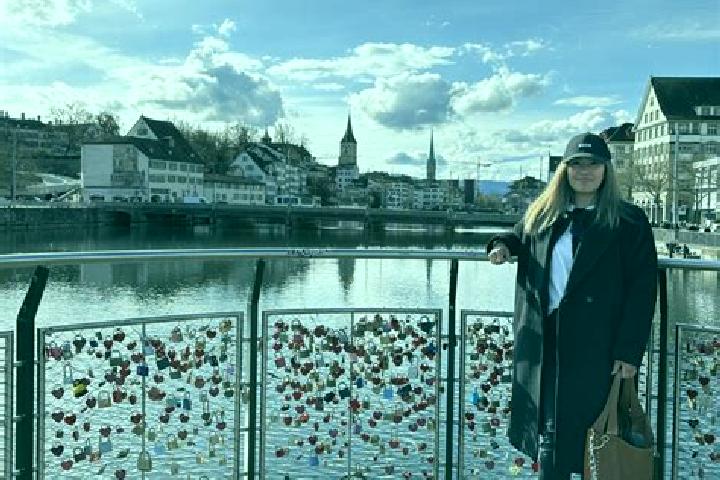 Maya, 27 — Escort in Effretikon, Switzerland