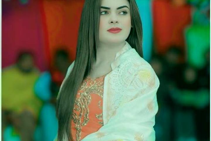 Maya, 27 — Escort in Kamar Mushani, Pakistan