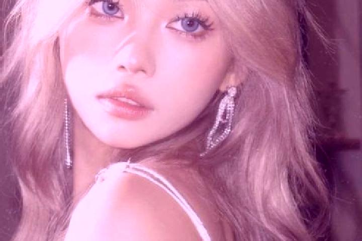 Maya, 28, a blonde blue-eyed asian companion based in Ringsend. Offering BDSM, Tantra, Roleplay, Massage. Available for incall and outcall, overnight booking...