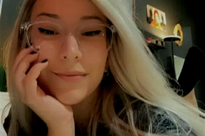 Maya, 28, a blonde grey-eyed asian companion based in San Rafael. Offering Fetish, Striptease, Tantra, Domination. Available for incall and outcall, overnigh...
