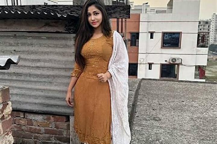 Maya, 28 — Escort in Dhaka, India
