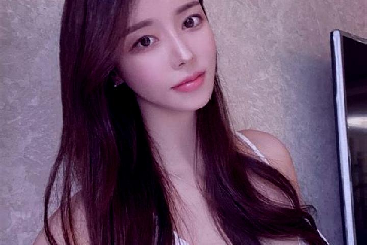 Maya, 28 — Escort in Tuanpo, China