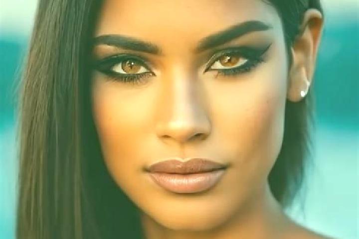 Maya, 29, a auburn amber-eyed latina companion based in Amaxac. Offering BDSM, Roleplay, Couples. Available for incall and outcall, overnight bookings availa...