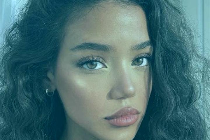 Maya, 29, a black brown-eyed ebony companion based in Malasin. Offering Domination, Dinner Date, Party Girl. Available for incall and outcall, overnight book...