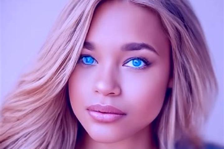 Maya, 29, a blonde blue-eyed latina companion based in Patrasaer. Offering Roleplay, Erotic Massage, Duos, Deep French Kissing, OWO. Available for incall and...