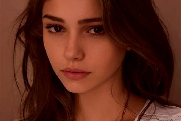 Maya, 29, a brunette hazel-eyed slavic companion based in Bliecos. Offering Fetish, Tantra, 69, Erotic Massage. Available for incall and outcall, day and eve...