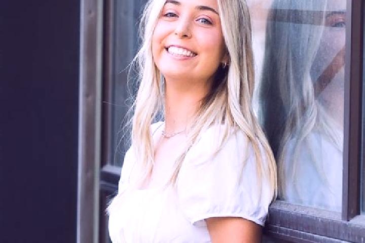 Maya, 29 — Escort in Pewaukee, United States