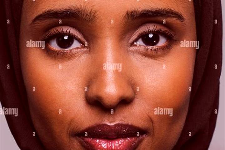 Maya, 30, a auburn brown-eyed middle eastern companion based in Fuzesabony. Offering Erotic Massage, A-Level, Prostate Massage, CIM, 69. Available for incall...