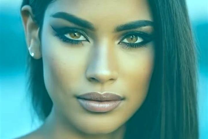 Maya, 30, a black dark-eyed latina companion based in Maxsain. Offering Striptease, Domination, Duos. Available for incall and outcall, overnight bookings av...