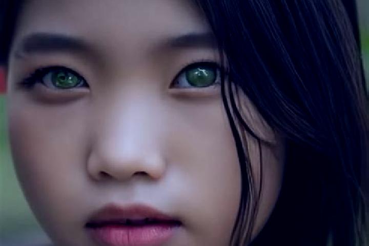 Maya, 30, a brunette green-eyed asian companion based in Hoai An. Offering Roleplay, Fetish, Domination. Available for incall and outcall, day and evening da...